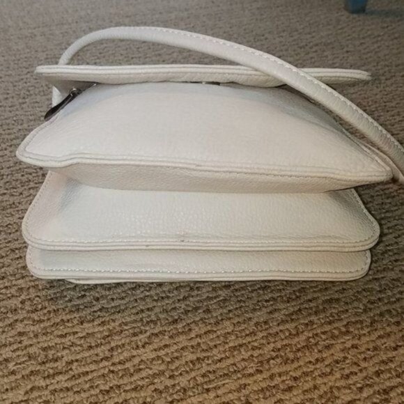 Giani Bernini Bag Crossbody White Leather Purse Handbag Satchel Women's WOMAN'S - Picture 7 of 15